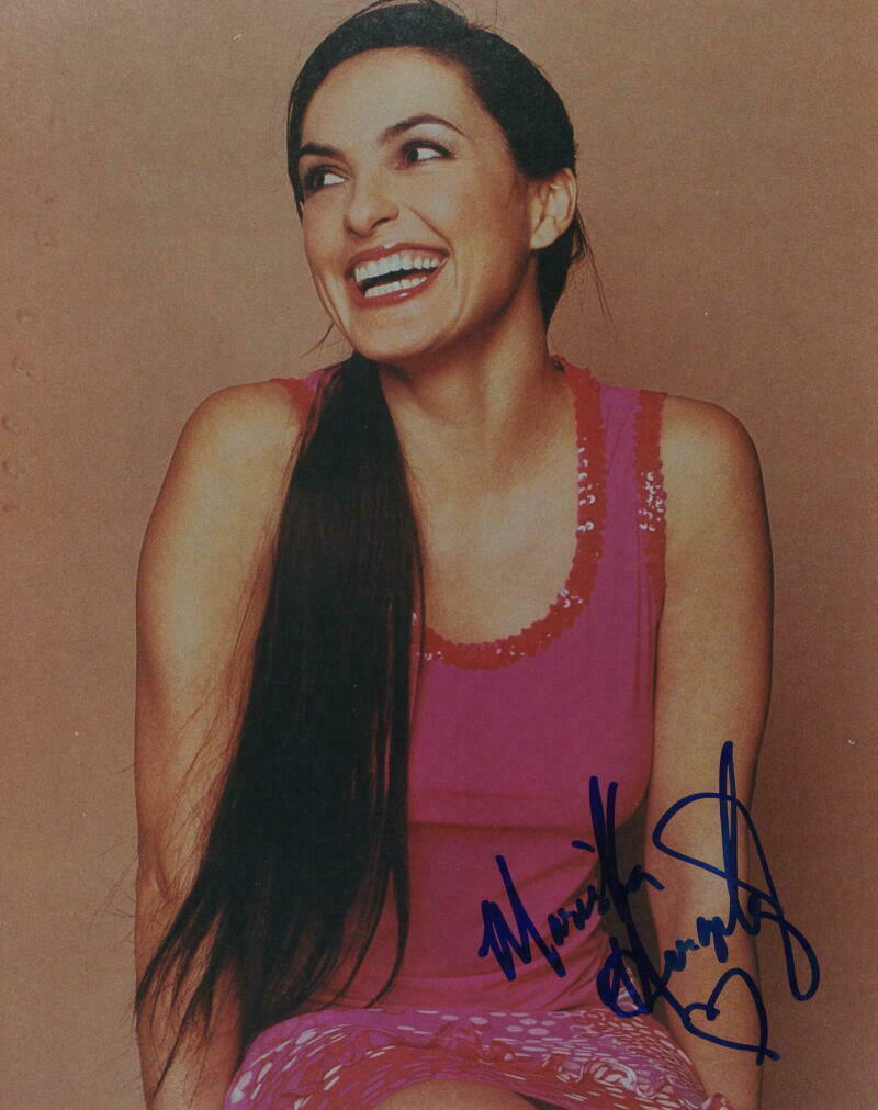 Mariska Hargitay Signed Autograph 8x10 Photo Olivia Benson Law And Order Svu Jsa Autographia 