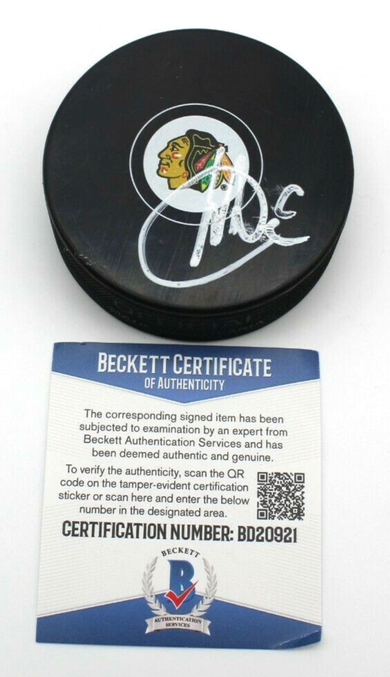 DOMINIK KUBALIK SIGNED CHICAGO BLACKHAWKS HOCKEY PUCK W/BECKETT COA BD20921 COLLECTIBLE MEMORABILIA