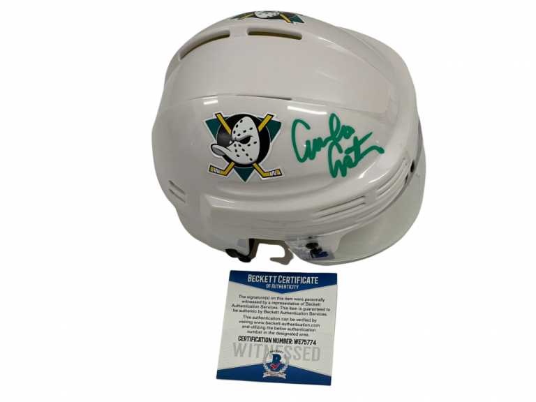 EMILIO ESTEVEZ SIGNED THE MIGHTY DUCKS MINI HELMET AUTOGRAPH PROOF BECKETT 10
 COLLECTIBLE MEMORABILIA