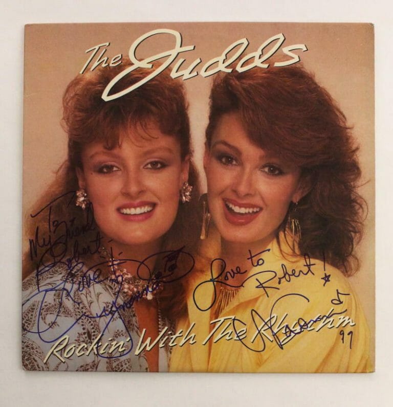 NAOMI JUDD & WYNONNA JUDD SIGNED AUTOGRAPH ALBUM VINYL RECORD – THE JUDDS W/ JSA
 COLLECTIBLE MEMORABILIA