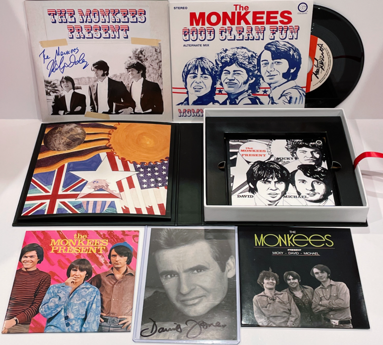 THE MONKEES SIGNED AUTOGRAPH NESMITH DAVY JONES DOLENZ PRESENT DELUXE BOX SET
 COLLECTIBLE MEMORABILIA