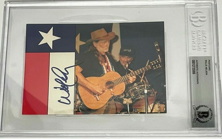 WILLIE NELSON SIGNED ENCAPSULATED 4×6 VINTAGE POSTCARD BECKETT MUSIC
 COLLECTIBLE MEMORABILIA