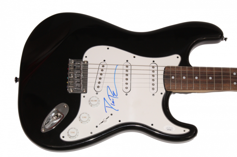 DIERKS BENTLEY SIGNED AUTOGRAPH FULL SIZE BLACK FENDER ELECTRIC GUITAR JSA COA COLLECTIBLE MEMORABILIA