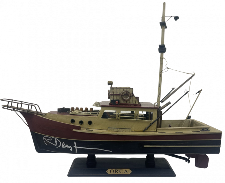 RICHARD DREYFUSS SIGNED WOODEN JAWS ORCA MODEL BOAT 20″ AUTOGRAPH BECKETT 9 COLLECTIBLE MEMORABILIA