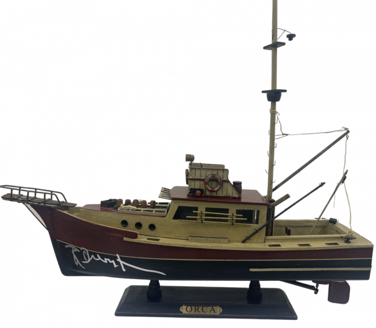 RICHARD DREYFUSS SIGNED WOODEN JAWS ORCA MODEL BOAT 20″ AUTOGRAPH BECKETT 3 COLLECTIBLE MEMORABILIA
