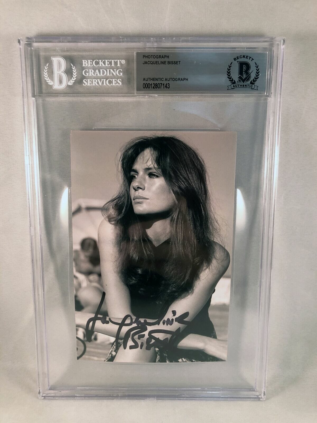 Jacqueline Bisset Signed 4x6 Photo Beckett Bas Coa Autographia 8595