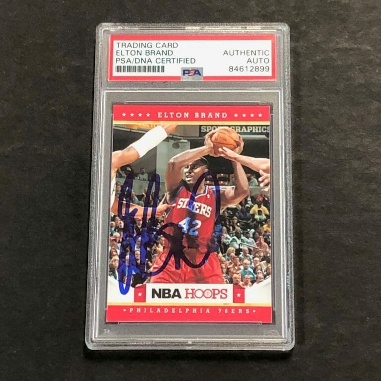 2012-13 NBA HOOPS #26 ELTON BRAND SIGNED CARD AUTO PSA SLABBED 76ERS COLLECTIBLE MEMORABILIA