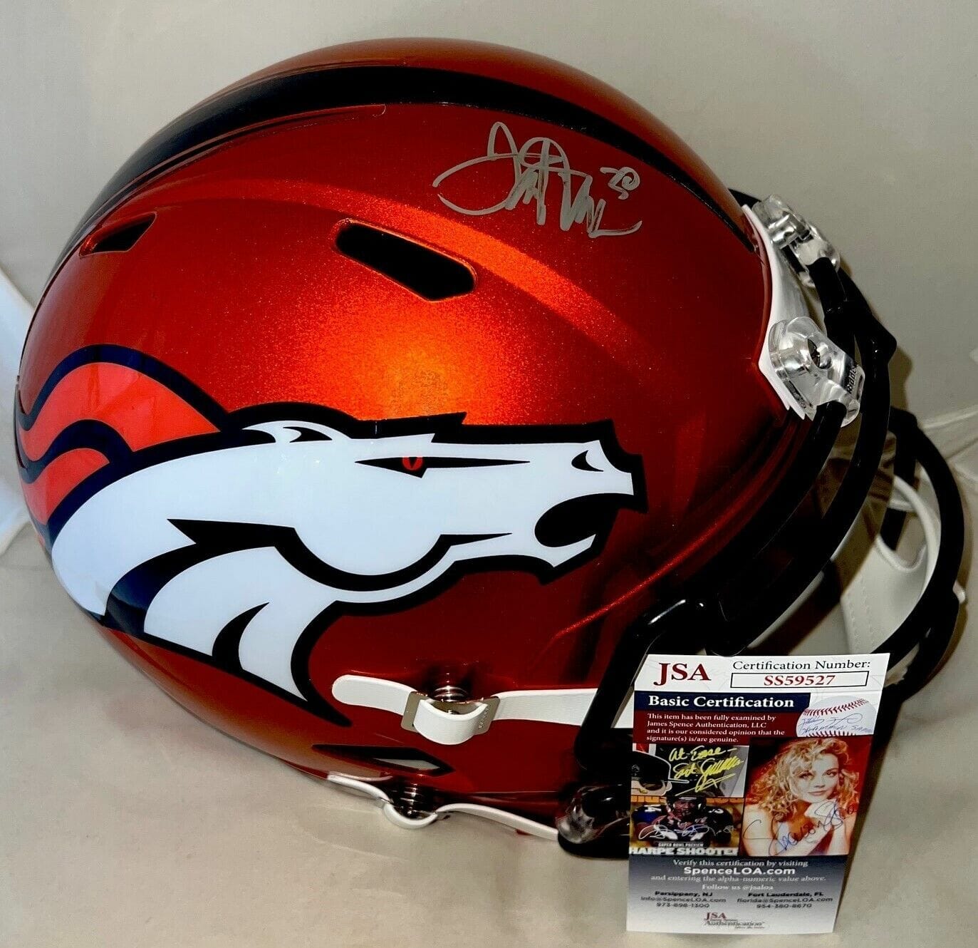 Terrell Davis Signed Football Proof Beckett COA Denver Broncos Georgia Bulldogs Autographed Terrell Davis Signed Football Proof Beckett COA Denver Broncos Georgia Bulldogs Autographed