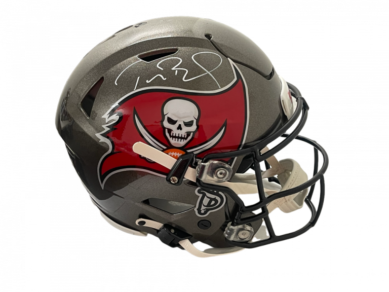 TOM BRADY SIGNED TAMPA BAY BUCCANEERS AUTOGRAPH SPEED FLEX FULL SIZE HELMET COLLECTIBLE MEMORABILIA