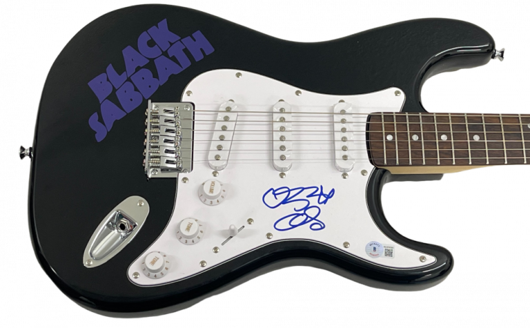 OZZY OSBOURNE BLACK SABBATH SIGNED FENDER STRATOCASTER GUITAR BECKETT WITNESS COLLECTIBLE MEMORABILIA