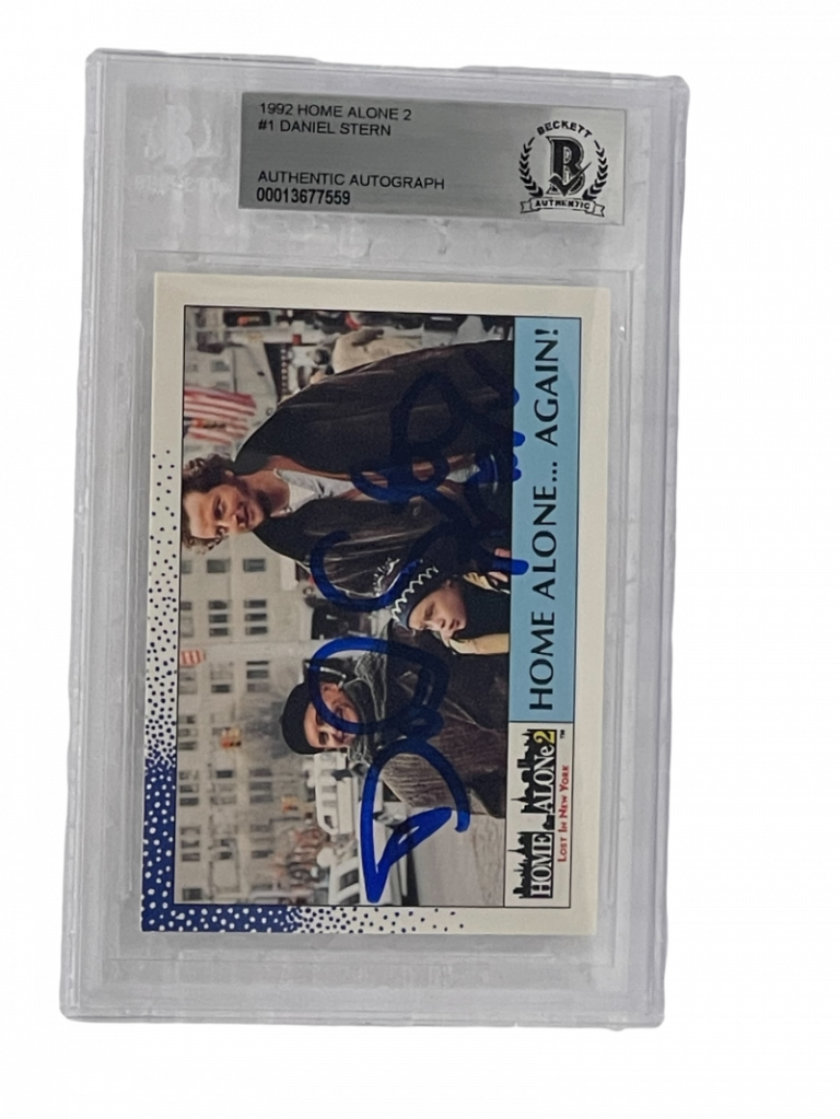 DANIEL STERN SIGNED HOME ALONE 2 TOPPS TRADING CARD #1 SLABBED BECKETT COLLECTIBLE MEMORABILIA