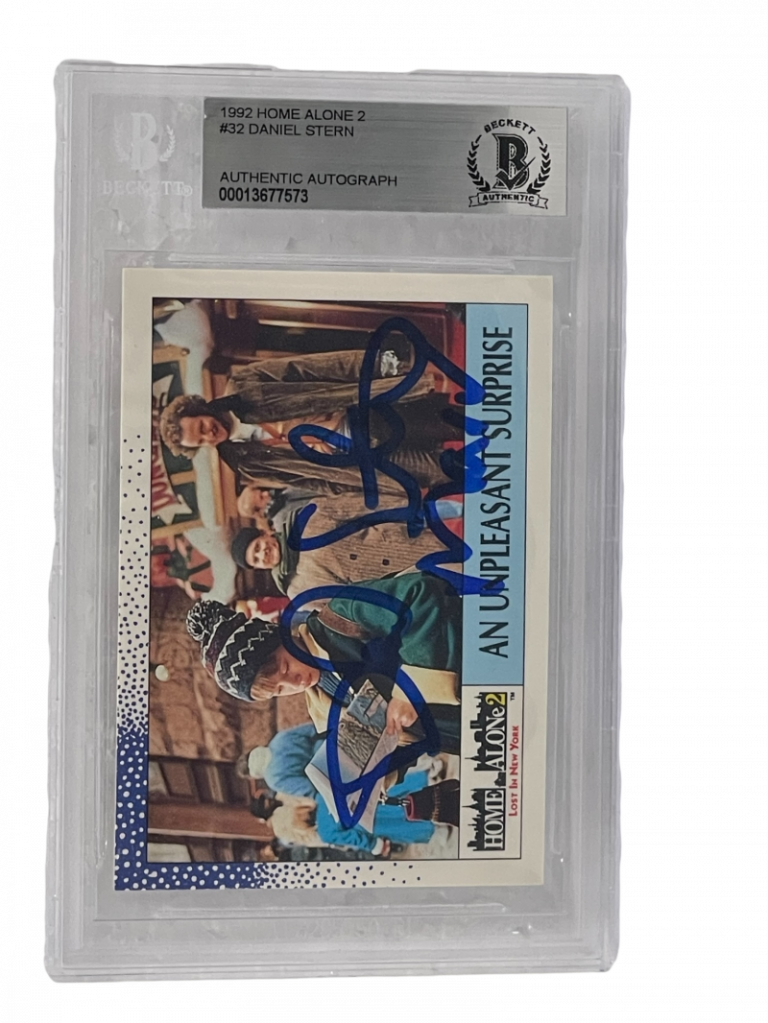 DANIEL STERN SIGNED HOME ALONE 2 TOPPS TRADING CARD #32 SLABBED BECKETT 2 COLLECTIBLE MEMORABILIA