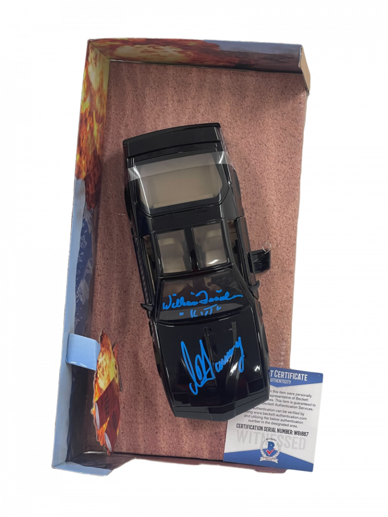 DAVID HASSELHOFF WILLIAM DANIELS SIGNED KNIGHT RIDER DIECAST 1:24 CAR BECKETT 33 COLLECTIBLE MEMORABILIA