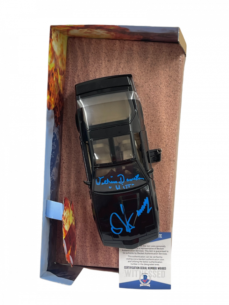 DAVID HASSELHOFF WILLIAM DANIELS SIGNED KNIGHT RIDER DIECAST 1:24 CAR BECKETT 22 COLLECTIBLE MEMORABILIA
