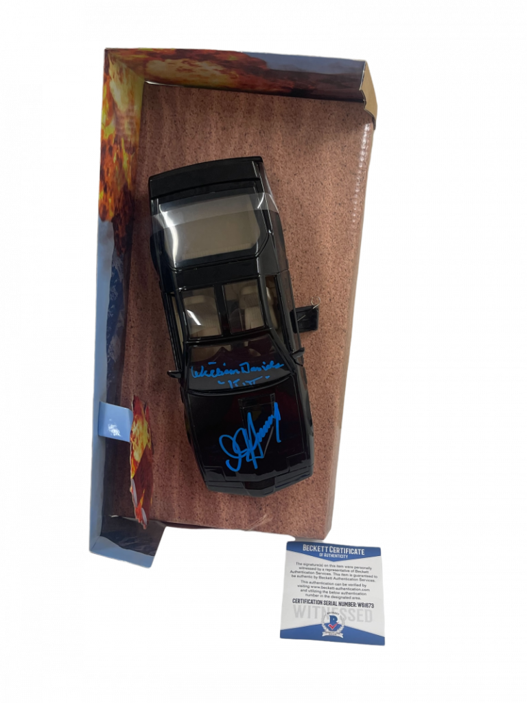 david-hasselhoff-william-daniels-signed-knight-rider-diecast-1-24-car