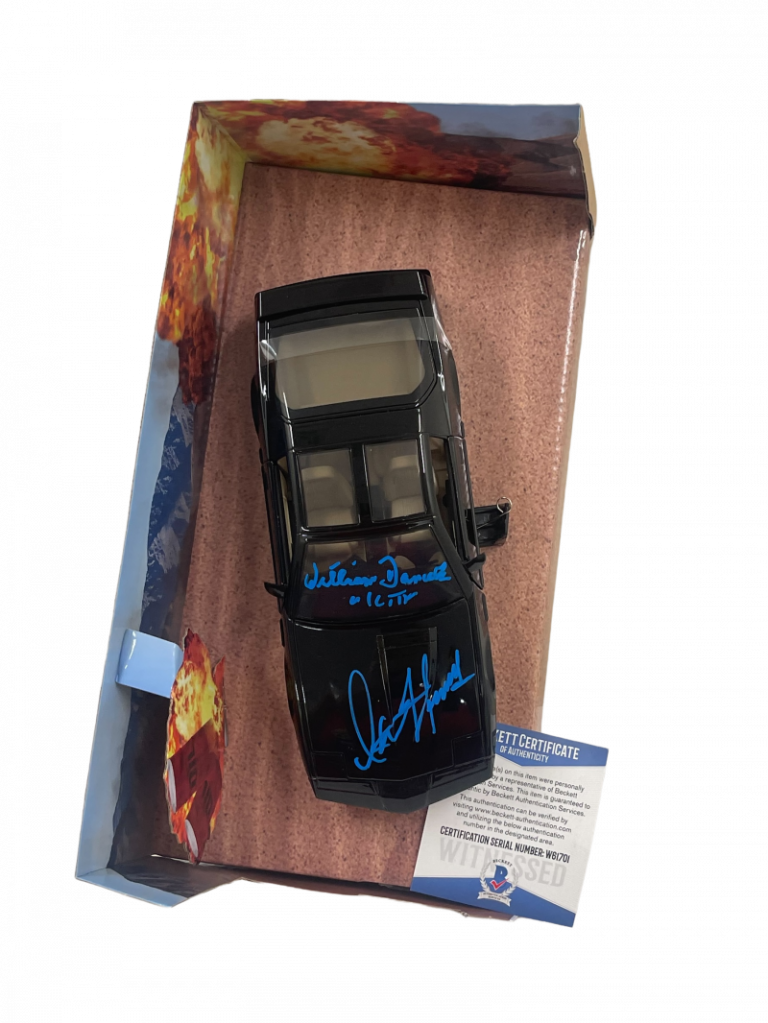 DAVID HASSELHOFF WILLIAM DANIELS SIGNED KNIGHT RIDER DIECAST 1:24 CAR BECKETT 72 COLLECTIBLE MEMORABILIA