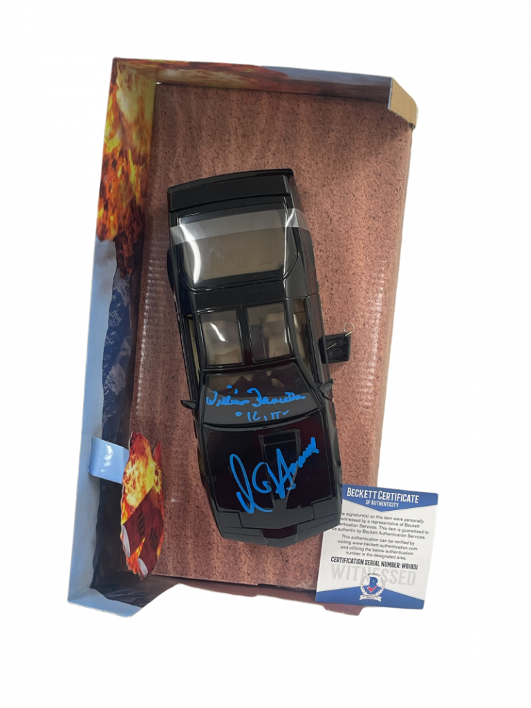DAVID HASSELHOFF WILLIAM DANIELS SIGNED KNIGHT RIDER DIECAST 1:24 CAR BECKETT 65 COLLECTIBLE MEMORABILIA