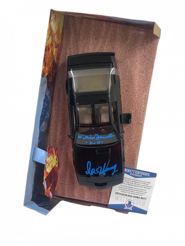 DAVID HASSELHOFF WILLIAM DANIELS SIGNED KNIGHT RIDER DIECAST 1:24 CAR BECKETT 80 COLLECTIBLE MEMORABILIA