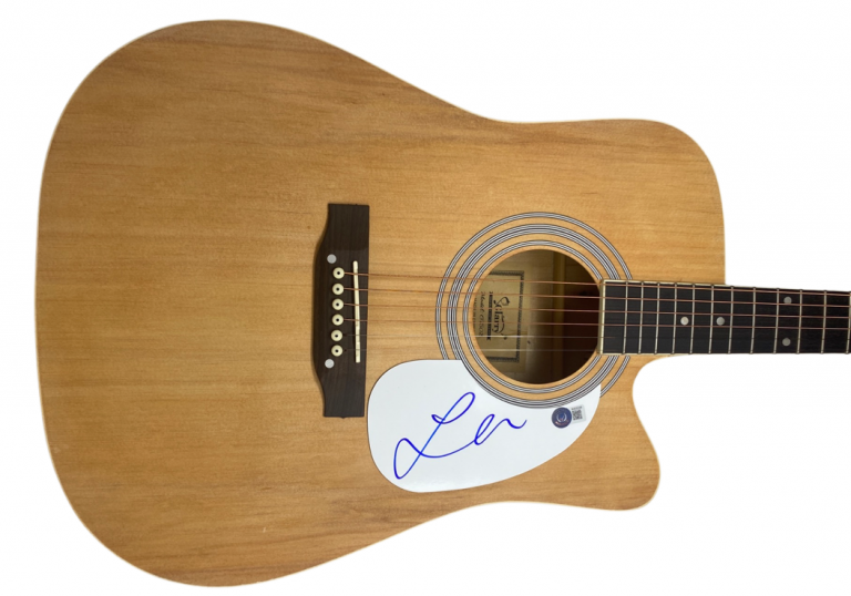 LIONEL RICHIE SIGNED AUTOGRAPH FULL SIZE ACOUSTIC GUITAR COMMODORES BECKETT COA COLLECTIBLE MEMORABILIA