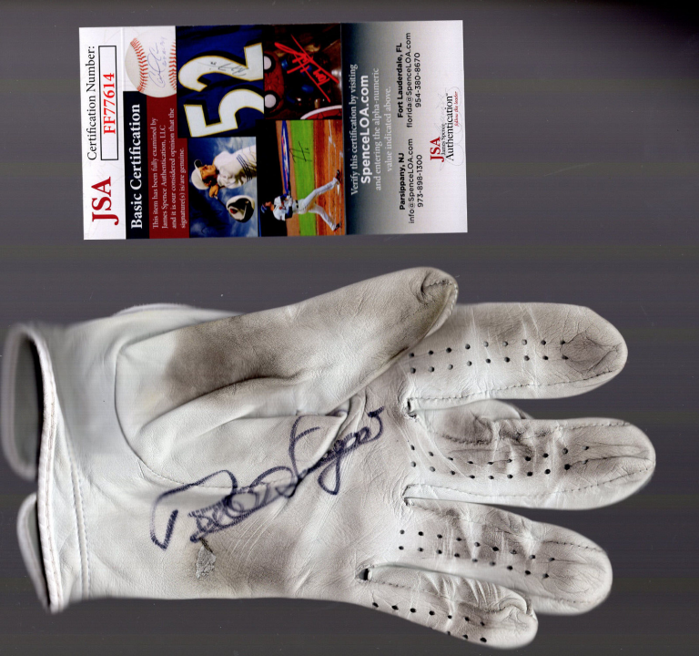 BERNHARD LANGER HAND SIGNED AND USED GOLF GLOVE 2X MASTERS CHAMPION JSA COLLECTIBLE MEMORABILIA