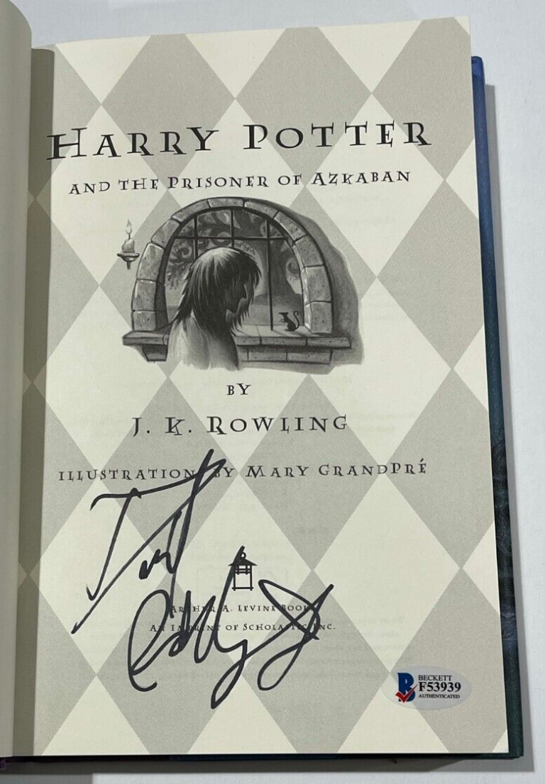 DANIEL RADCLIFFE SIGNED HARRY POTTER AND THE PRISONER OF AZKABAN BOOK BECKETT 6 COLLECTIBLE MEMORABILIA