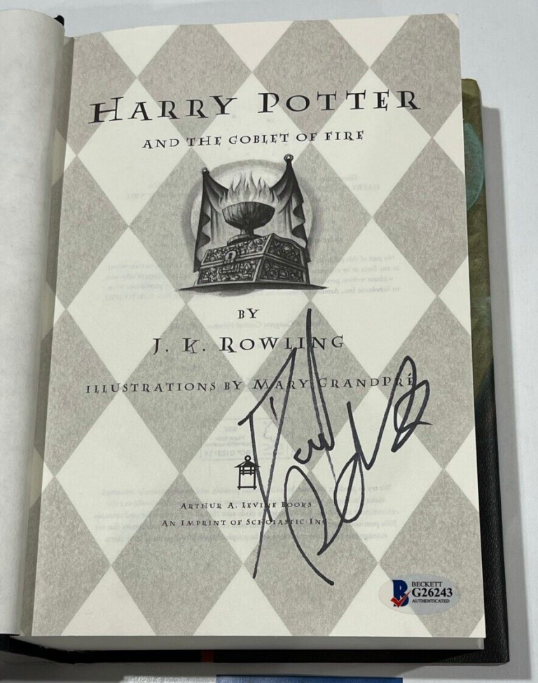 DANIEL RADCLIFFE SIGNED HARRY POTTER AND THE GOBLET OF FIRE BOOK BECKETT 11 COLLECTIBLE MEMORABILIA