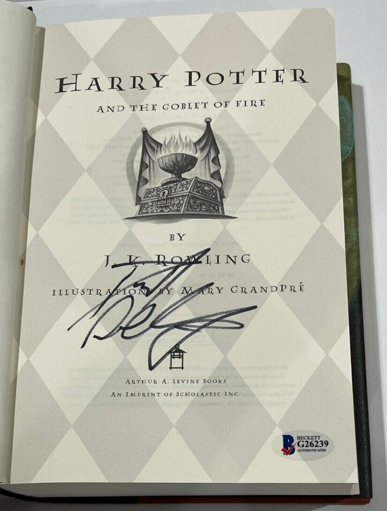 DANIEL RADCLIFFE SIGNED HARRY POTTER AND THE GOBLET OF FIRE BOOK BECKETT 5 COLLECTIBLE MEMORABILIA