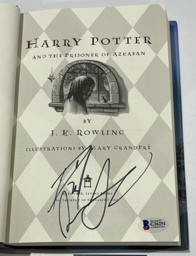 DANIEL RADCLIFFE SIGNED HARRY POTTER AND THE PRISONER OF AZKABAN BOOK BECKETT 26 COLLECTIBLE MEMORABILIA