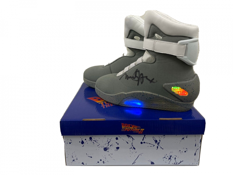 MICHAEL J FOX SIGNED BACK TO THE FUTURE SNEAKERS AUTHENTIC AUTOGRAPH BECKETT 28 COLLECTIBLE MEMORABILIA