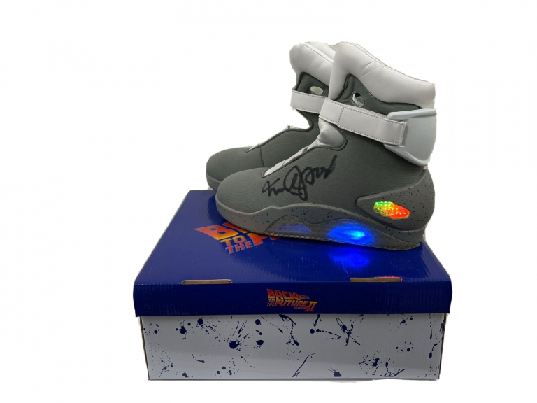 MICHAEL J FOX SIGNED BACK TO THE FUTURE SNEAKERS AUTHENTIC AUTOGRAPH BECKETT 25 COLLECTIBLE MEMORABILIA