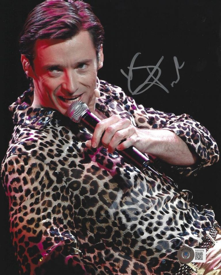 HUGH JACKMAN SIGNED 8X10 PHOTO THE BOY FROM OZ BROADWAY STAR AUTOGRAPH