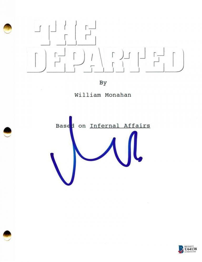 MATT DAMON SIGNED THE DEPARTED FULL MOVIE SCRIPT AUTOGRAPH BECKETT COLLECTIBLE MEMORABILIA