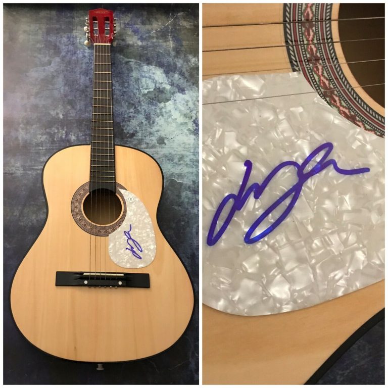 GFA WINGS GUITARIST * LAURENCE JUBER * SIGNED ACOUSTIC GUITAR PROOF L4 COA COLLECTIBLE MEMORABILIA