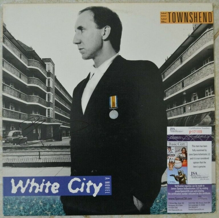 PETE TOWNSHEND SIGNED WHITE CITY ALBUM W/ JSA COA #P17189 VINYL THE WHO COLLECTIBLE MEMORABILIA
