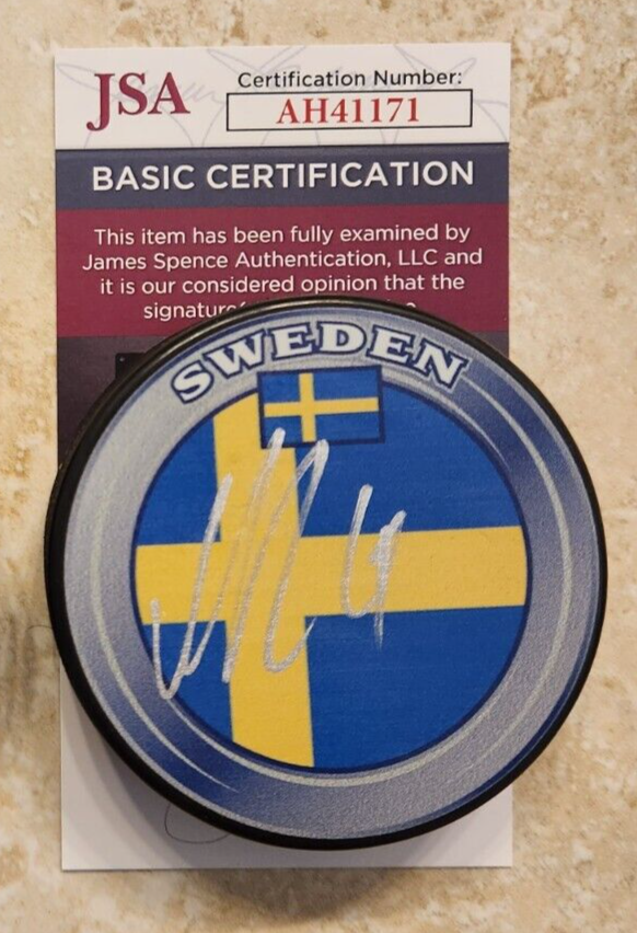 NICKLAS BACKSTROM SIGNED SWEDEN PUCK W/ JSA COA #AH41171 WASHINGTON CAPITALS COLLECTIBLE MEMORABILIA