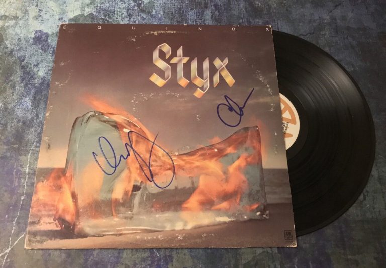 GFA DENNIS DEYOUNG & CHUCK * STYX * BAND SIGNED VINYL RECORD ALBUM AD4 PROOF COA COLLECTIBLE MEMORABILIA