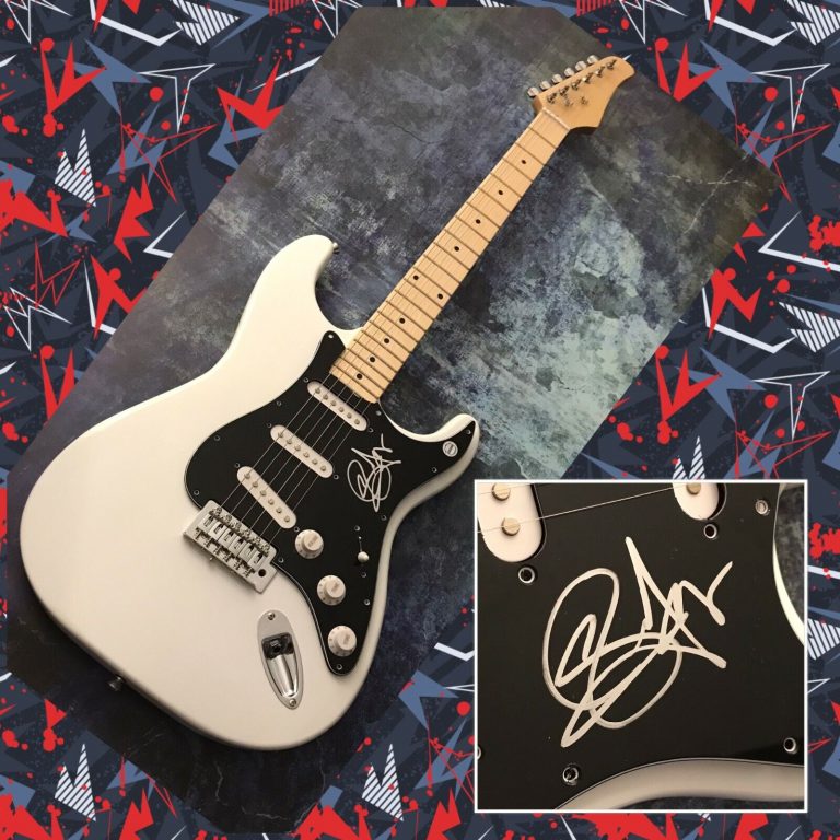 GFA FEELING GOOD STAR * DEMUN JONES * SIGNED ELECTRIC GUITAR D2 COA COLLECTIBLE MEMORABILIA