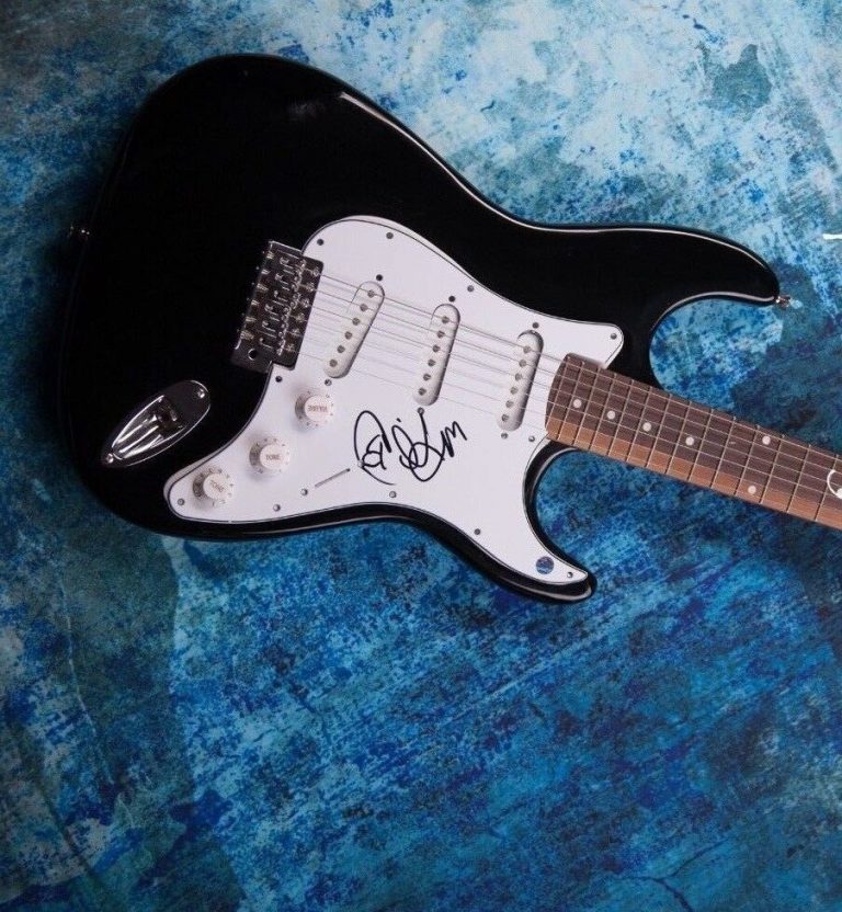 GFA AMERICAN HIP HOP STAR * CIARA * SIGNED ELECTRIC GUITAR MH1 COA COLLECTIBLE MEMORABILIA