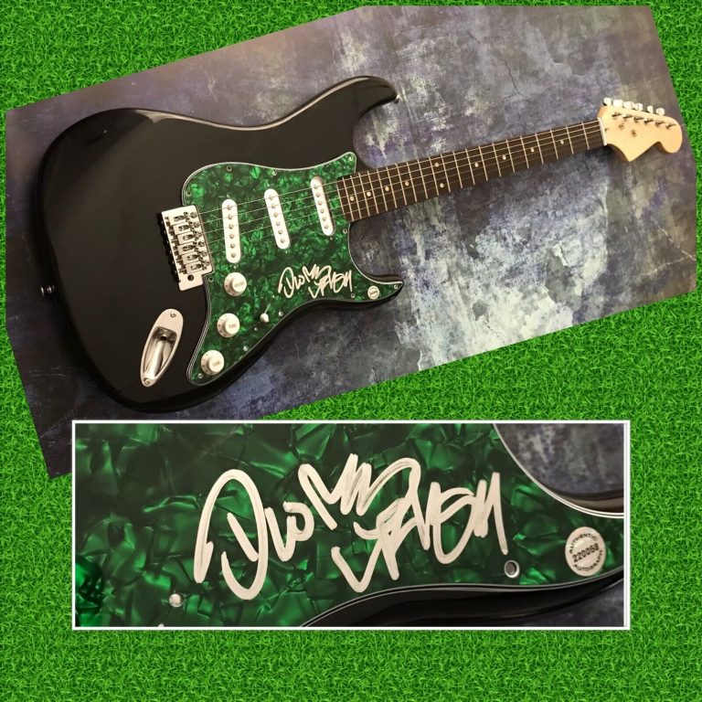 GFA KENTUCKIANA JONES STAR * DUSTY LEIGH * SIGNED ELECTRIC GUITAR PROOF D1 COA COLLECTIBLE MEMORABILIA