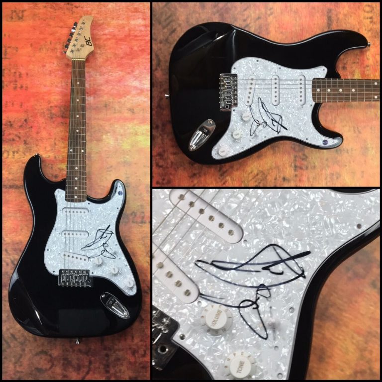 GFA SEXY POP SINGER * JESSICA SIMPSON * SIGNED ELECTRIC GUITAR AD2 COA COLLECTIBLE MEMORABILIA