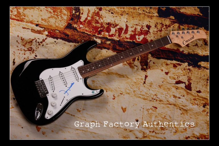 GFA LEGENDARY POP STAR * JOHNNY MATHIS * SIGNED ELECTRIC GUITAR AD2 COA COLLECTIBLE MEMORABILIA