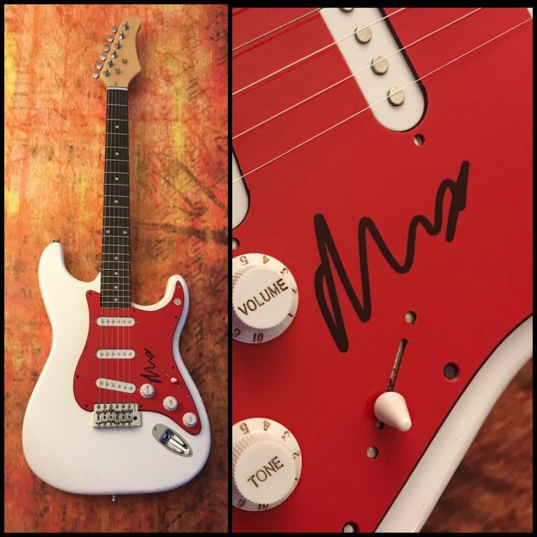 GFA MUMFORD & SONS STAR * MARCUS MUMFORD * SIGNED ELECTRIC GUITAR COA COLLECTIBLE MEMORABILIA