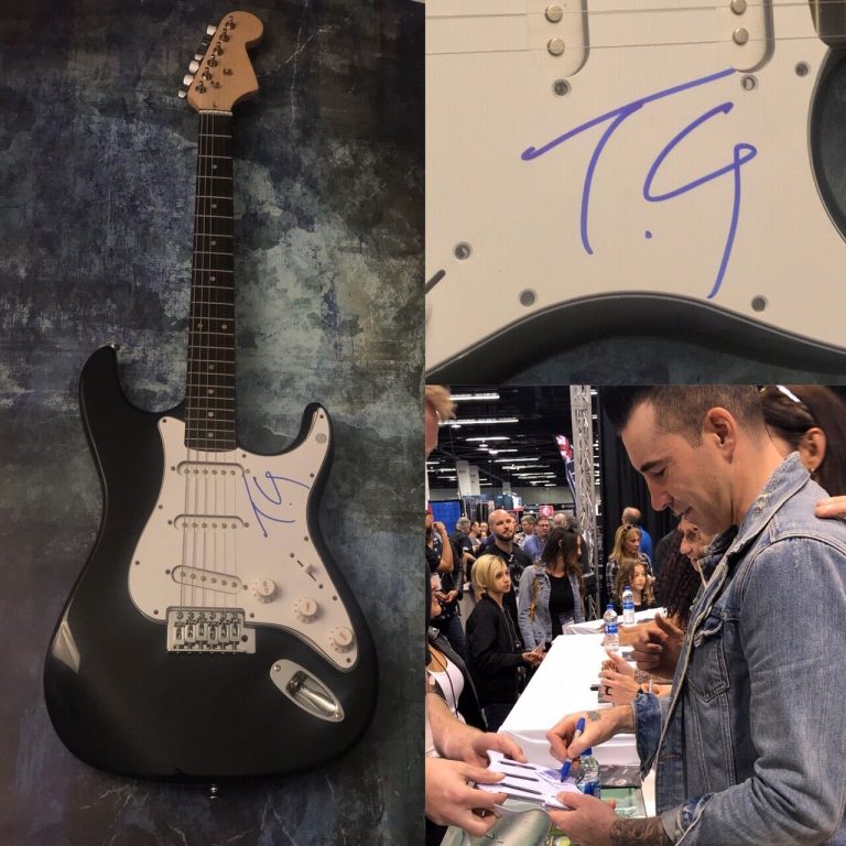GFA THEORY OF A DEADMAN * TYLER CONNOLLY * SIGNED ELECTRIC GUITAR PROOF T2 COA COLLECTIBLE MEMORABILIA