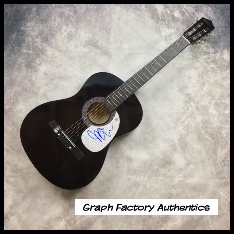 GFA COUNTRY FOLK LEGEND * JUDY COLLINS * SIGNED ACOUSTIC GUITAR PROOF AD1 COA COLLECTIBLE MEMORABILIA