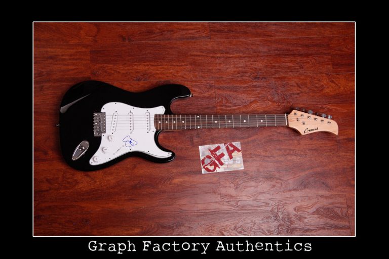 GFA GIN AND JUICE DOGGYSTYLE *SNOOP DOGG* SIGNED ELECTRIC SSS GUITAR COA** COLLECTIBLE MEMORABILIA