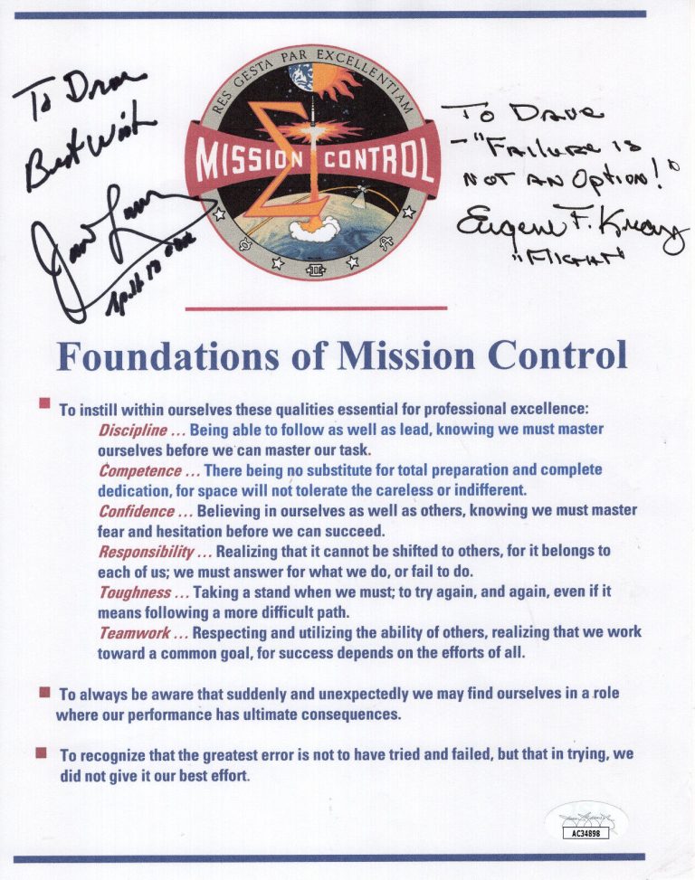 JAMES LOVELL+GENE KRANZ SIGNED 8×10 NASA MISSION CONTROL JSA TO DAVE COLLECTIBLE MEMORABILIA