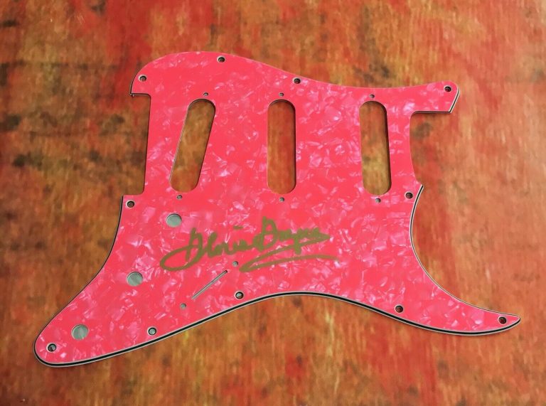 GFA I WILL SURVIVE R&B STAR * GLORIA GAYNOR * SIGNED ELECTRIC PICKGUARD COA COLLECTIBLE MEMORABILIA