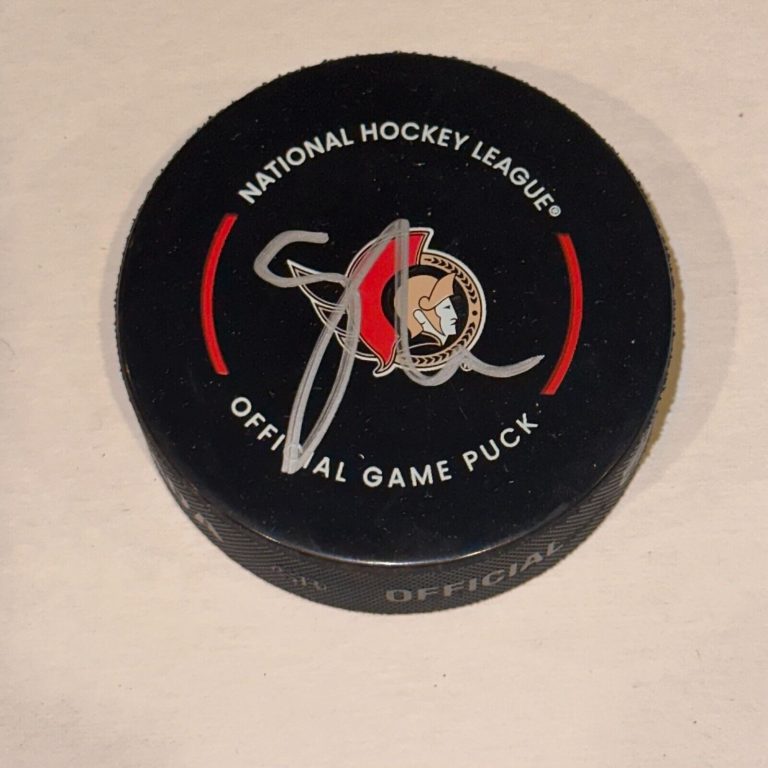 TIM STUTZLE SIGNED OTTAWA SENATORS OFFICIAL GAME PUCK BECKETT AUTH BAS
 COLLECTIBLE MEMORABILIA