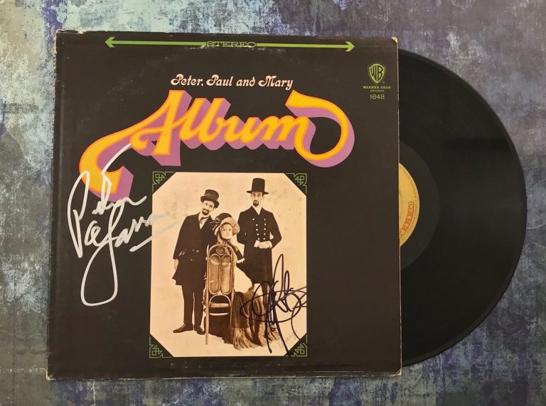 GFA YARROW & STOOKEY * PETER, PAUL AND MARY * BAND SIGNED RECORD ALBUM P2 COA COLLECTIBLE MEMORABILIA