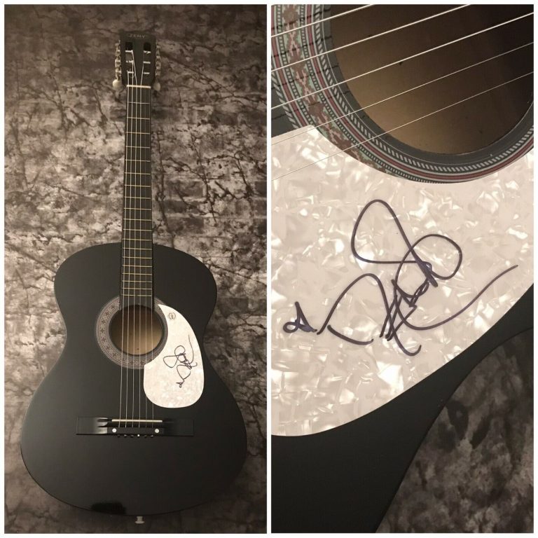 GFA STRAWBERRY WINE * DEANA CARTER * SIGNED ACOUSTIC GUITAR D1 COA COLLECTIBLE MEMORABILIA